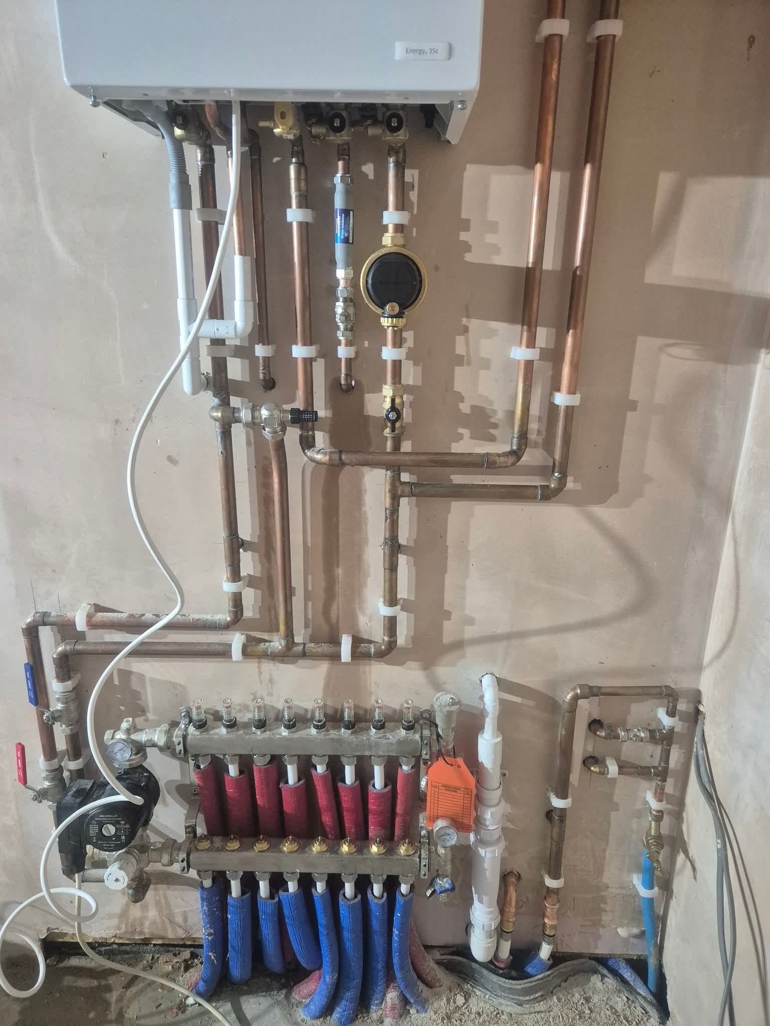 Heating system filtration and pumps